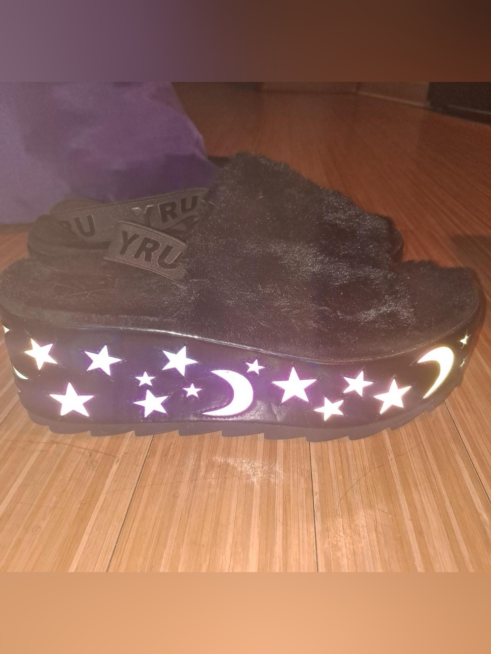 YRU Platform Slippers